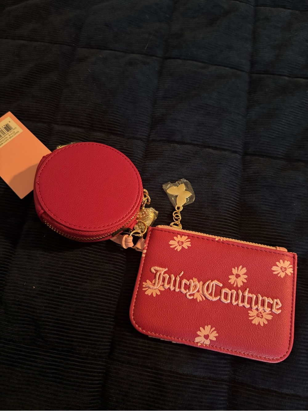 Daisy Raspberry Pink Tag Accessory - Picture 2 of 3